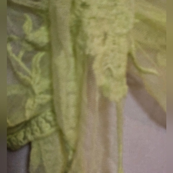 BCBG Generation Lime Green Sheer Tie Front Wrap Top O/S - Picture 3 of 6